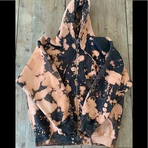 Brandy🤍Melville BLEACHED HOODIE